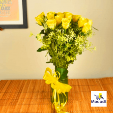 15 Yellow Roses in Vase